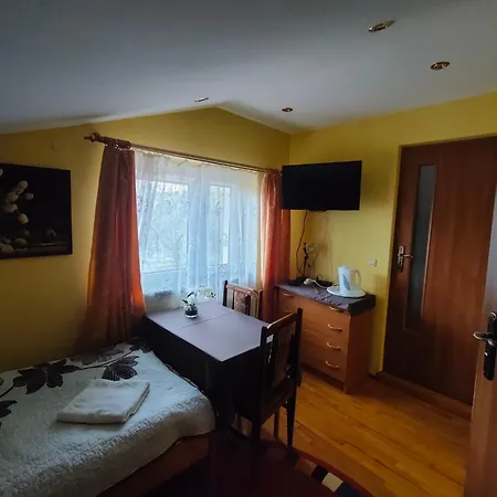 Pokoje Goscinne Szuber Iwonicz-Zdroj Exterior photo